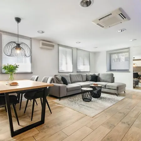 Lupoapartments Kosynierow Dostep Na Kod * Lodz (Lodz)