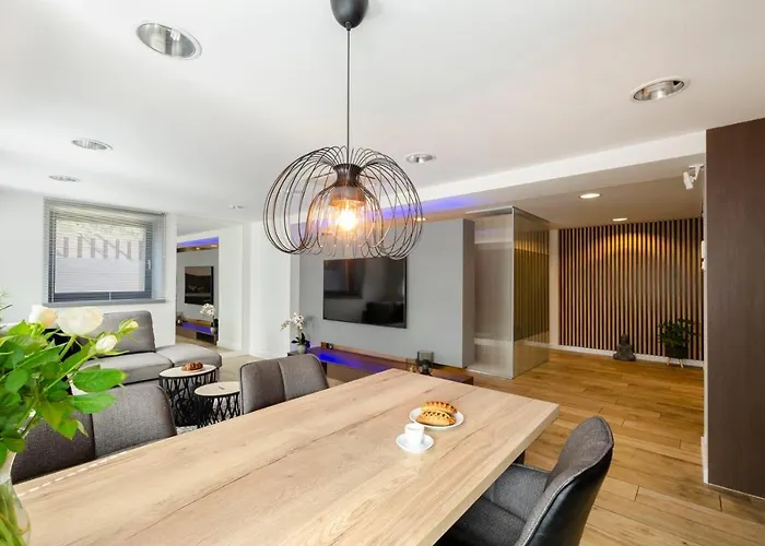 Apartamento Lupoapartments Kosynierów Dostęp Na Kod Łódź